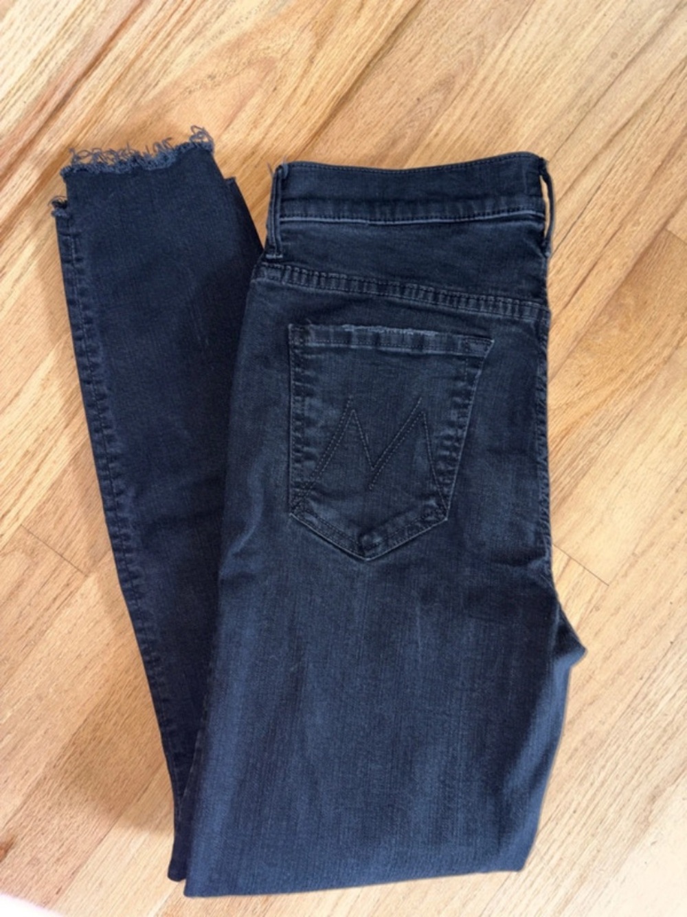 MOTHER Black Skinny Jeans stunner zip Ankle Step Frayed Hem